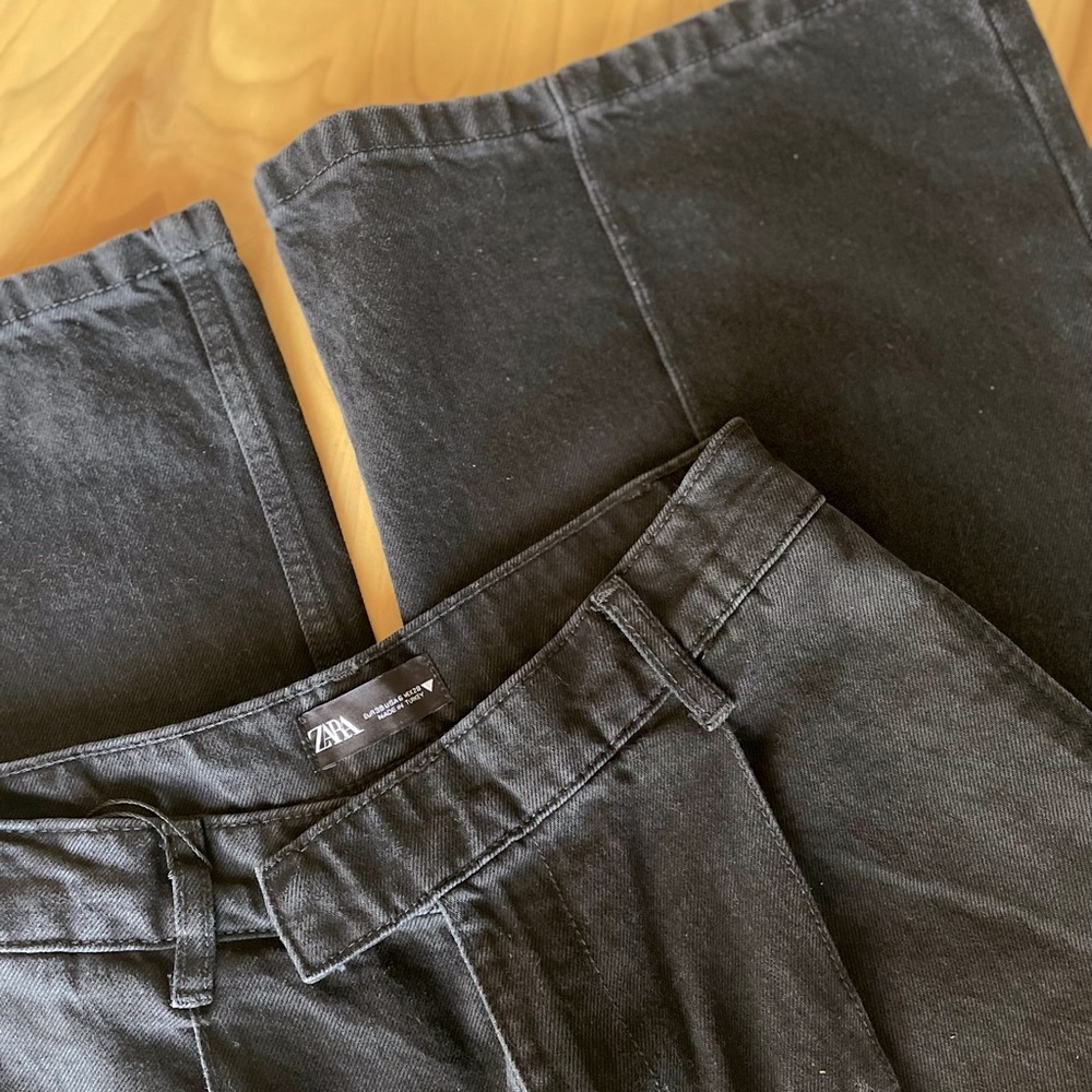 NEVER WORN ZARA black pleated wide leg jeans